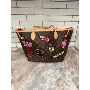 Louis Vuitton Neverfull MM Monogram Love Lock World Tour Patches Tote Bag Box